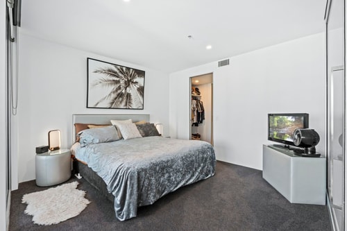 Superb Location 2 Bedroom Apartment  w/Parking 4 Serain Residences