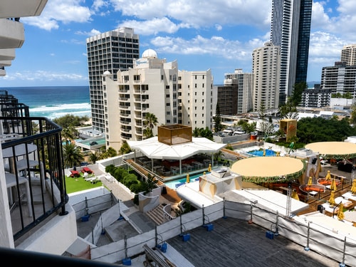 Comfy 2Double-bed Suite in Central Surfers | Max 4 3 Serain Residences