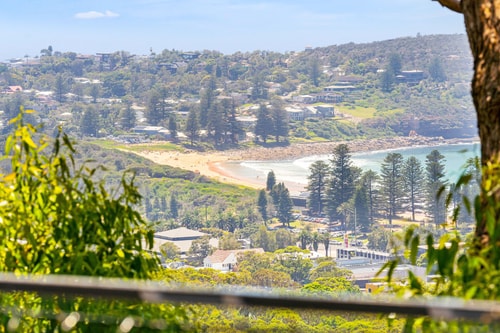 Costal Three-Storey Home with Panoramic Sea Views 38 Serain Residences