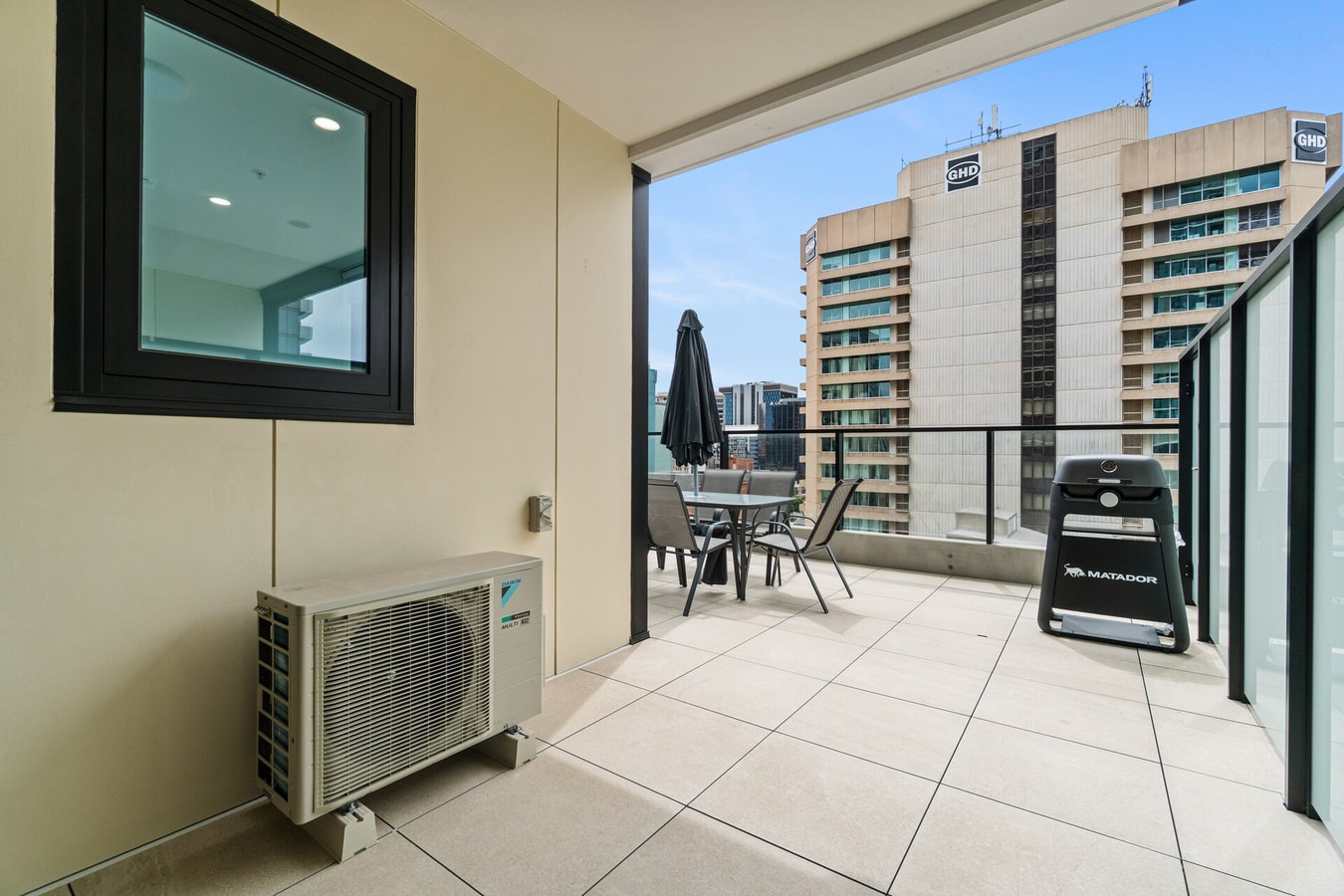 Luxe 2BR Apt | Huge Balcony+BBQ  | Adelaide CBD 9 Serain Residences