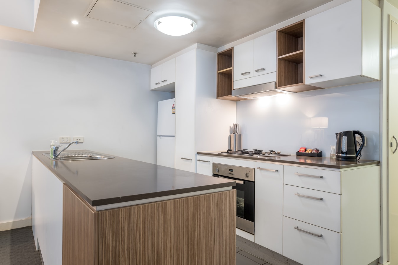 Modern 2BR in Brisbane CBD | Pool | Gym | Parking 2 Serain Residences