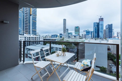 Modern Style River View 2Bedroom  Apt + Parking 13 Serain Residences