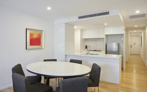 Three Bedroom Comfortable Villa Surfers Paradise 4 Serain Residences