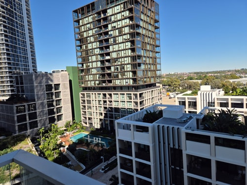 Olympic Park 1BR: Pool, Gym & Free Secure Parking 6 Serain Residences