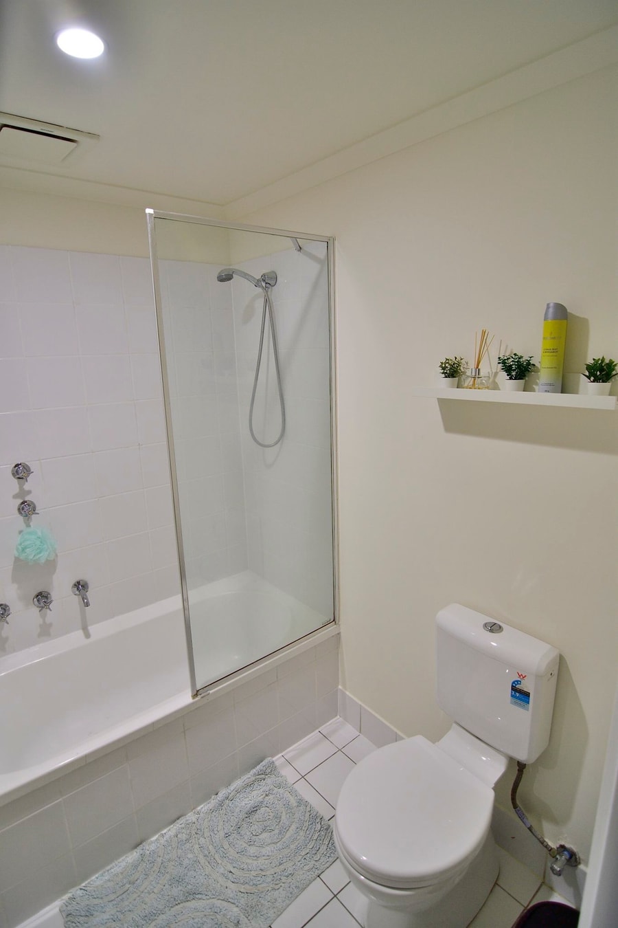 3BR Townhouse in Heart of Adelaide with Parking 15 Serain Residences