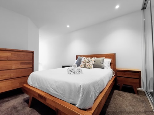 Two-bedroom Apt in Southbank with Parking 4 Serain Residences