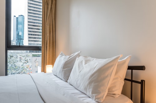 Modern 2BR in Brisbane CBD | Pool | Gym | Parking 7 Serain Residences