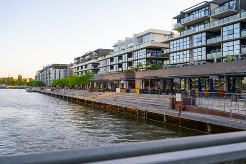 Lakefront Modern 2 BDR Apt with 2 Parking Kingston 11 Serain Residences