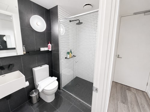 5 Min to State Library: High-Rise Modern 2Bedroom 4 Serain Residences