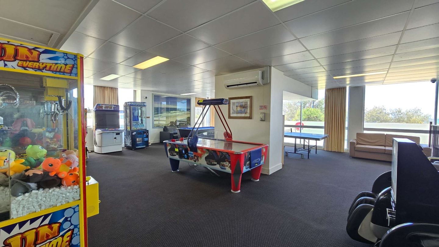 Beachside Ocean View 1BR Apartment Central Surfers 8 Serain Residences