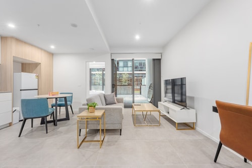 Chic Modern 1-Bedroom Apartment | Gym | Parking 3 Serain Residences