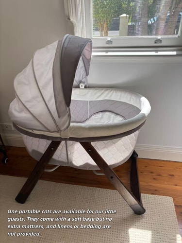 Burwood 4BR Family Home | Fast WiFi & Free Parking 42 Serain Residences