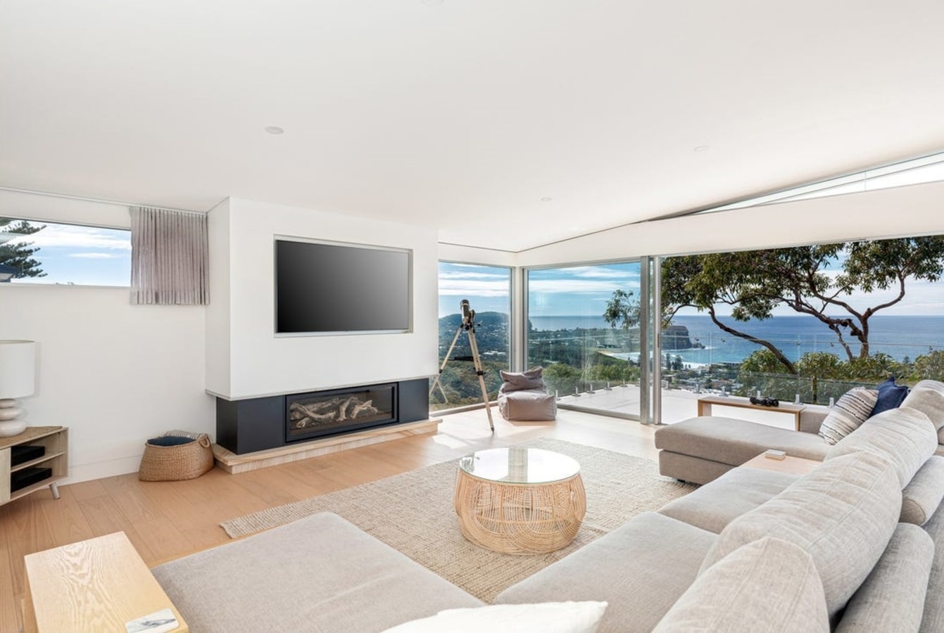 Costal Three-Storey Home with Panoramic Sea Views 2 Serain Residences