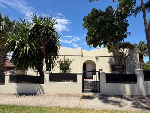 Burwood 4BR Family Home | Fast WiFi & Free Parking 7 Serain Residences