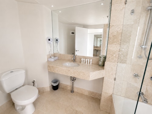 Sea View Hotel Room | Walk to Beach & Tram | Max 4 7 Serain Residences