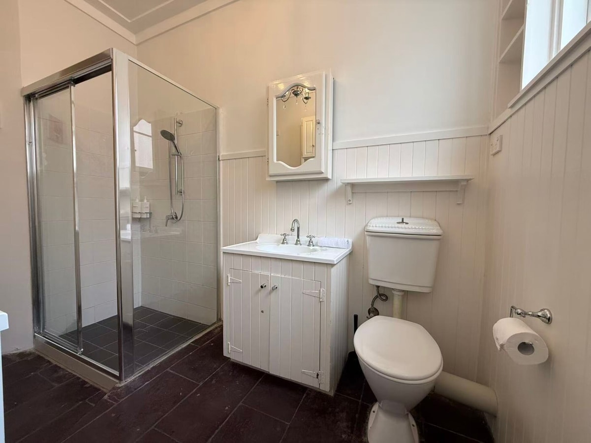 Comfortable 3BR House Unit in Chatswood w/Parking 17 Serain Residences