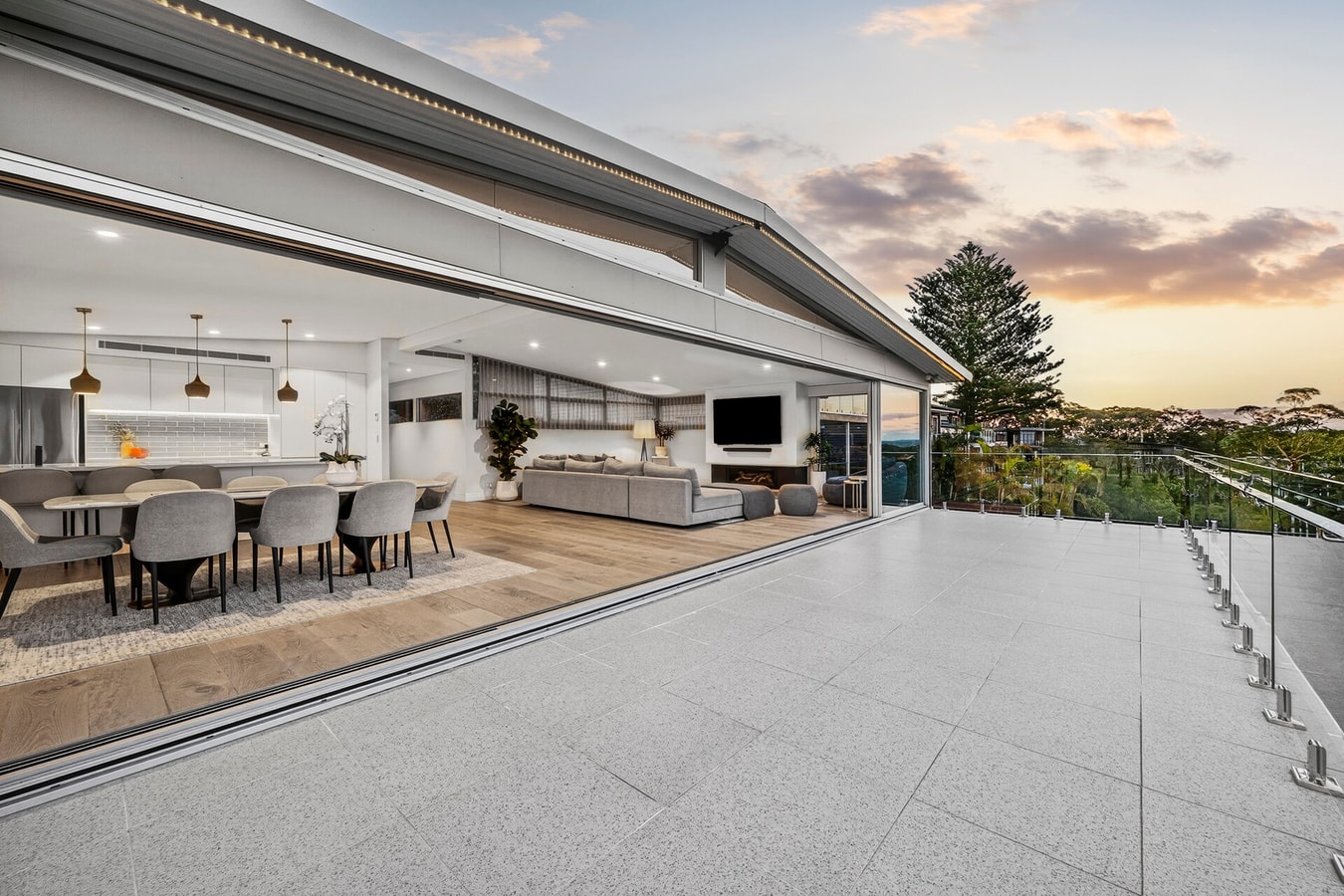 Costal Three-Storey Home with Panoramic Sea Views 14 Serain Residences