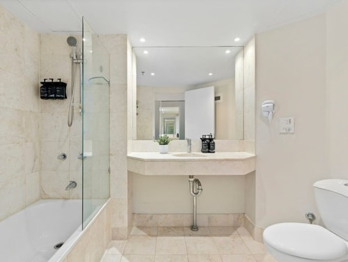 Central Located 2 Double-bed Hotel Room in Surfers 6 Serain Residences