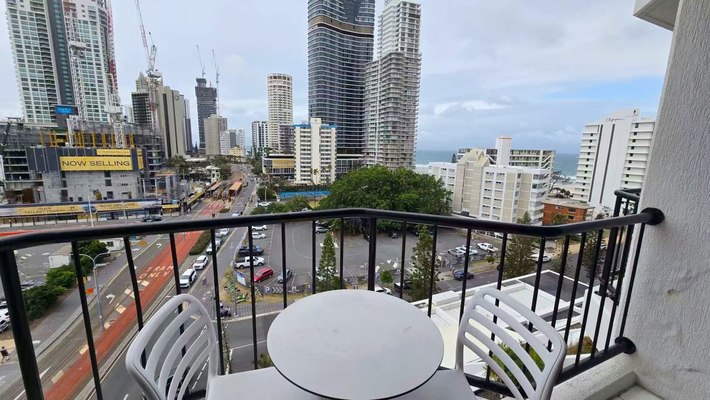 Central Located 2 Double-bed Hotel Room in Surfers 3 Serain Residences