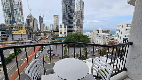 Central Located 2 Double-bed Hotel Room in Surfers 3 Serain Residences