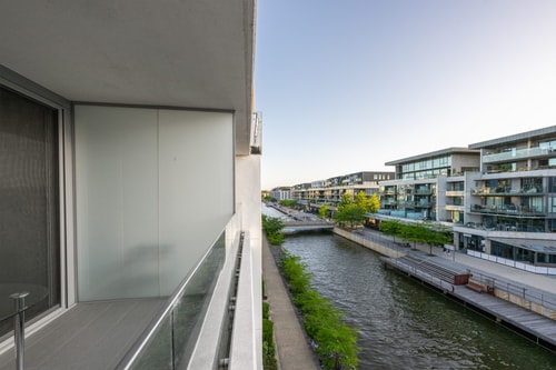 Lakefront Modern 2 BDR Apt with 2 Parking Kingston 6 Serain Residences