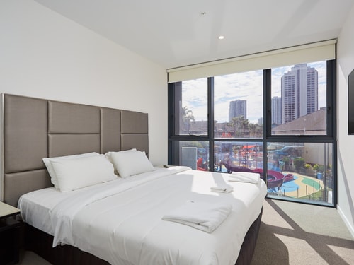 Cozy 2-bedrooms Apartment in Surfers Paradise 4 Serain Residences