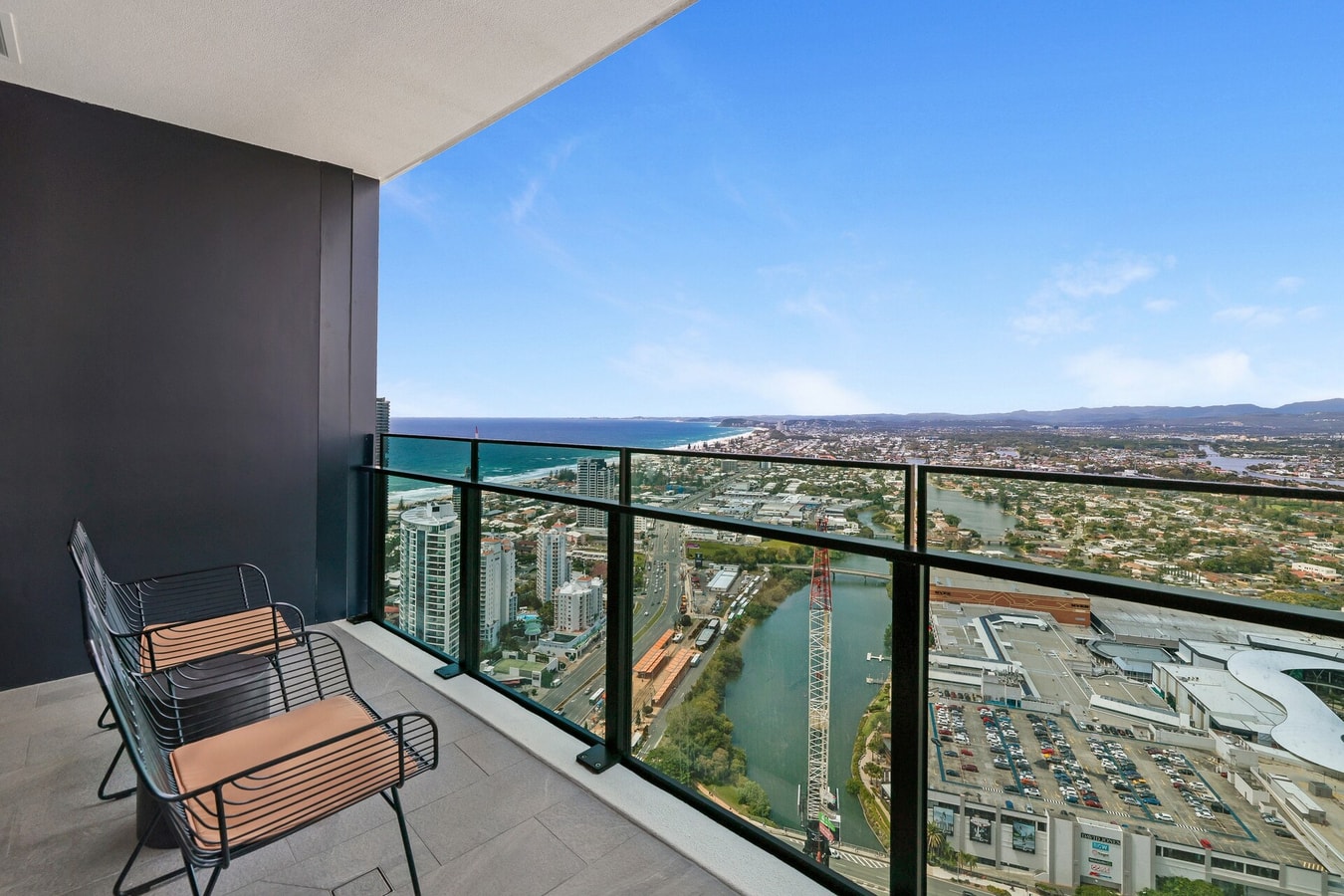 Ocean&River View 2 BDR Apartment next to GC Casino 3 Serain Residences