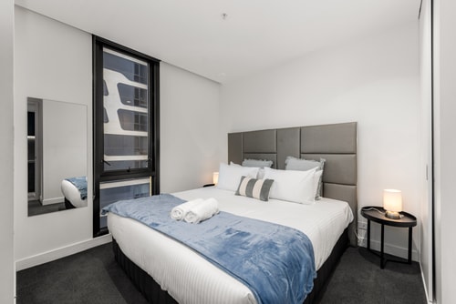 City View 2 bedroom Apt in the Heart of Melbourne 2 Serain Residences