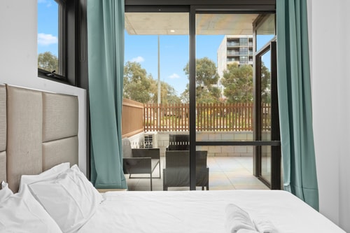 Fresh 2BR Stay | Parking | 7min Walk to Tram 20 Serain Residences