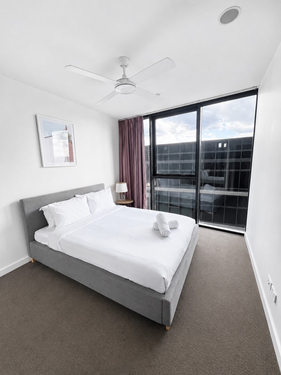 Central Located 1BR w/Parking | Near CBD & Transit 25 Serain Residences