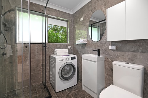 Central Located 3 Bedroom Unit in Southport 11 Serain Residences