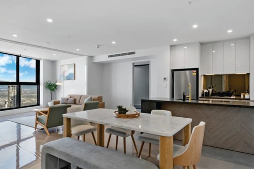 Ocean & City View | 3BR Beachside Escape Floor 62 13 Serain Residences