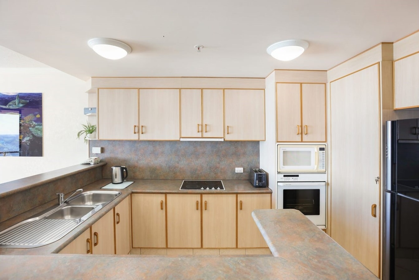 Spacious Ocean View 1-Bedroom + Parking in Surfers 4 Serain Residences