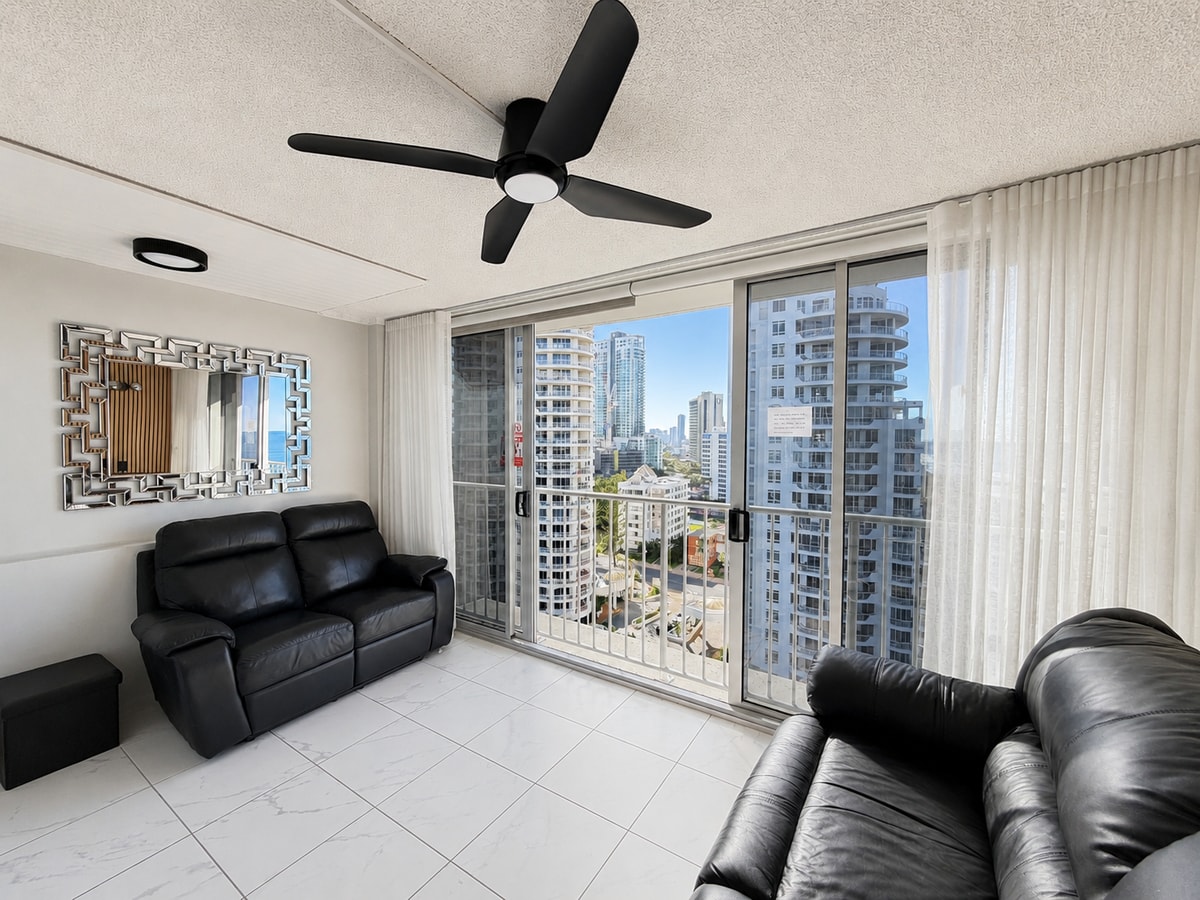 Beachside Ocean View 1BR Apartment Central Surfers 6 Serain Residences