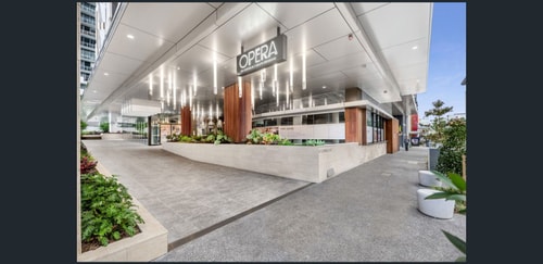 South Bank Central 1 bedroom apartment + Parking 8 Serain Residences