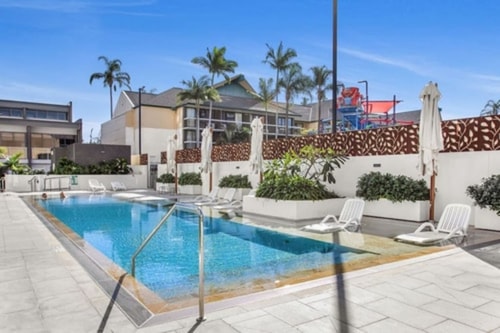 One Bedroom with Water View In Surfers 26 Serain Residences
