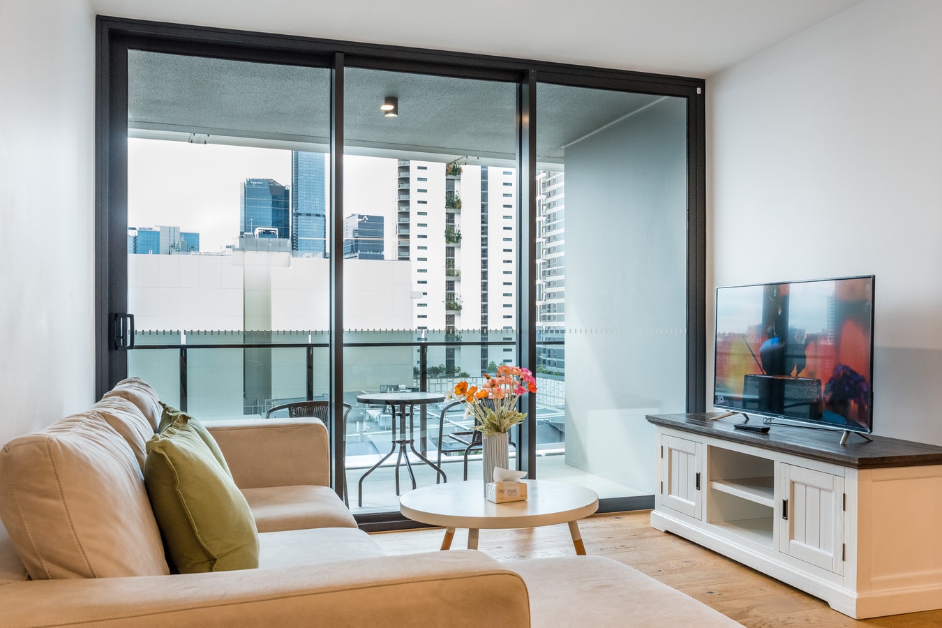 Modern South Bank 2BR Walk to GOMA + Brisbane CBD 6 Serain Residences