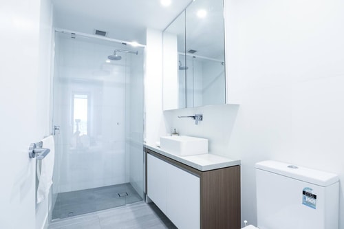 FV Cozy 2 bedroom Apartment with Parking 10 Serain Residences
