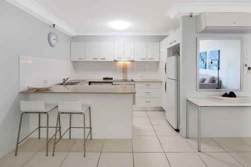 Beachside 1 Bedroom OceanView Apartment Broadbeach 3 Serain Residences