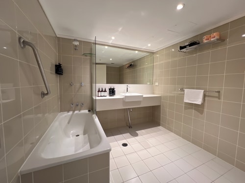 Convenient One-bedroom next to Chatswood station 22 Serain Residences