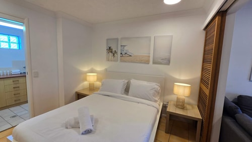 Comfy 1BR + Free Parking |  Stroll to Parklands 19 Serain Residences