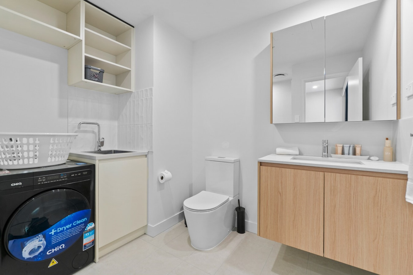 Luxe 2BR Apt | Huge Balcony+BBQ  | Adelaide CBD 10 Serain Residences