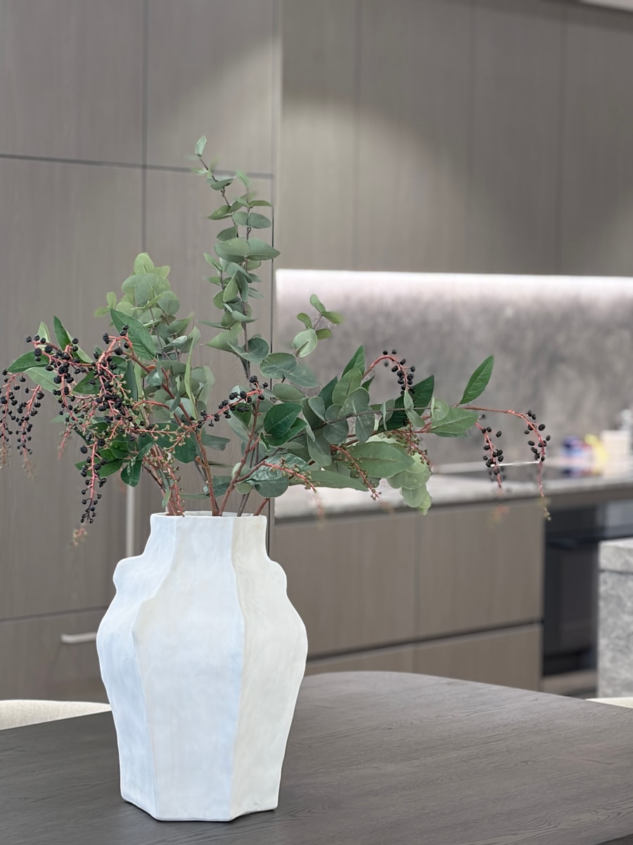 Stylish Sandringham Urban Townhouse by Hyde Park 9 Serain Residences