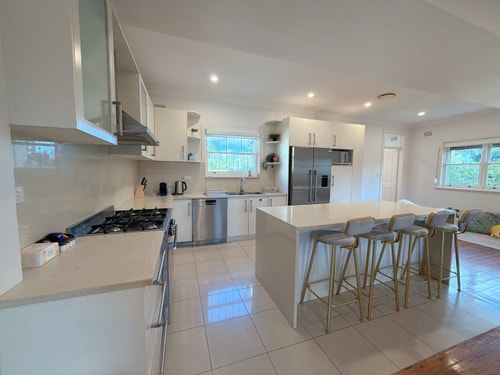Burwood 4BR Family Home | Fast WiFi & Free Parking 15 Serain Residences