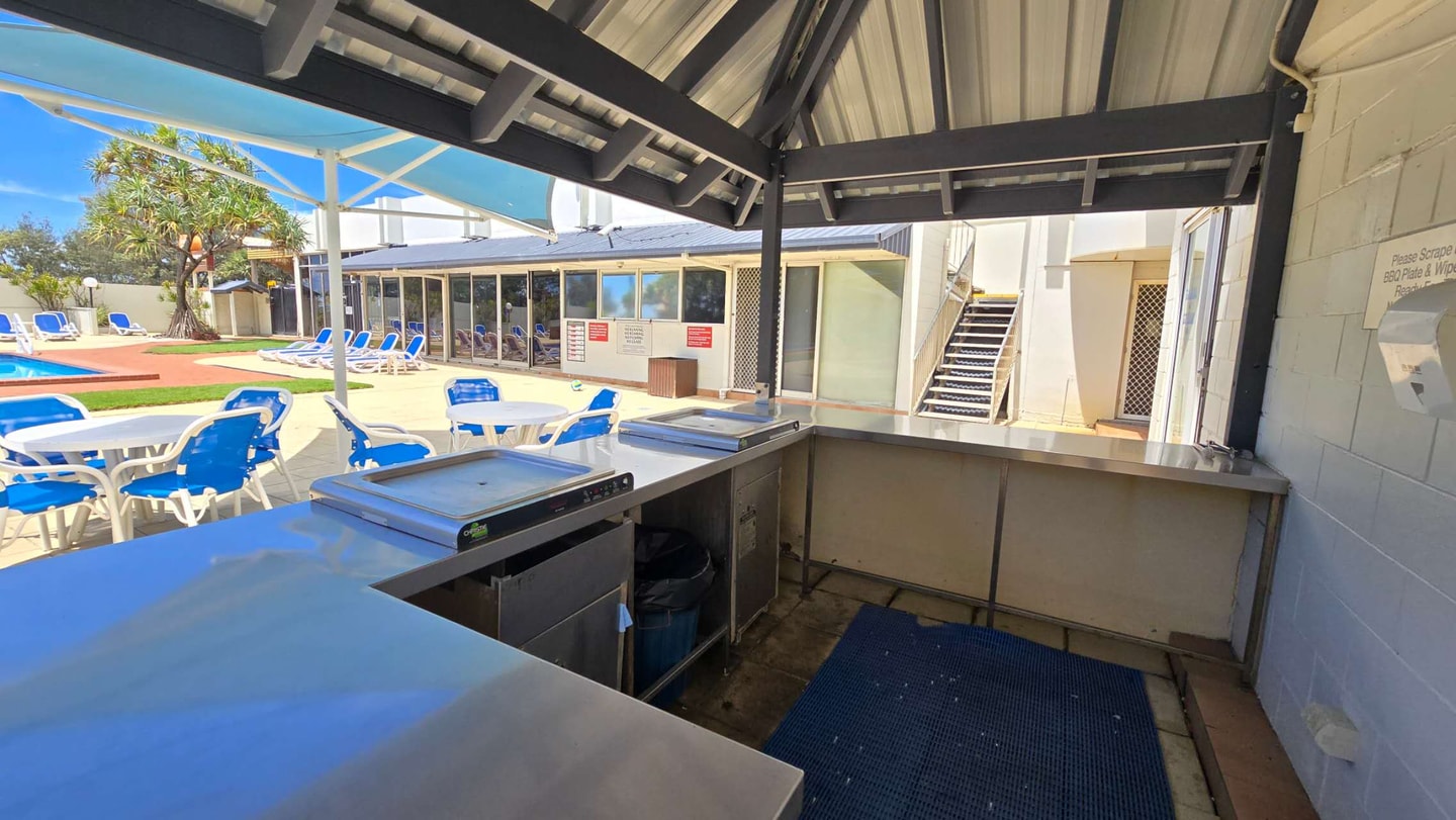 Beachside Ocean View 1BR Apartment Central Surfers 17 Serain Residences