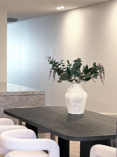 Stylish Sandringham Urban Townhouse by Hyde Park 7 Serain Residences