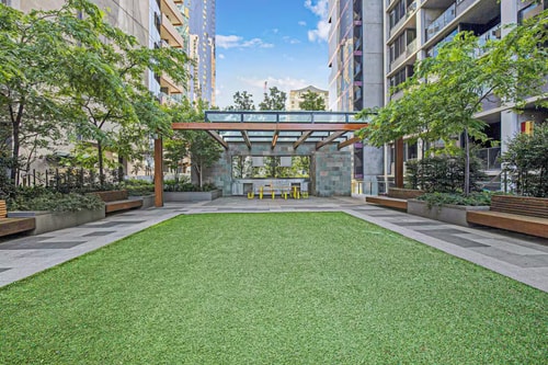 Modern One-bedroom Apt in the Heart of Melbourne 10 Serain Residences