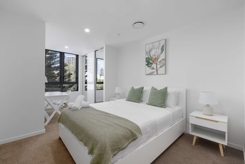 Stunning New 1 BDR Apt w/Parking Surfers Paradise 10 Serain Residences