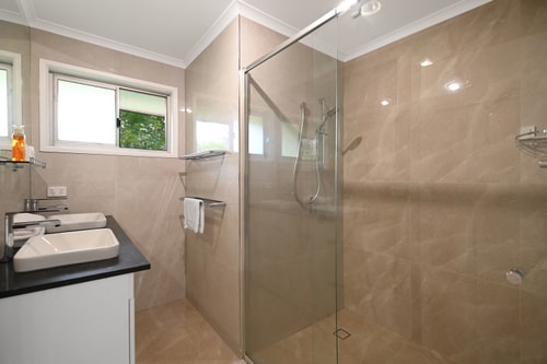 Central Located 3 Bedroom Unit in Southport 10 Serain Residences