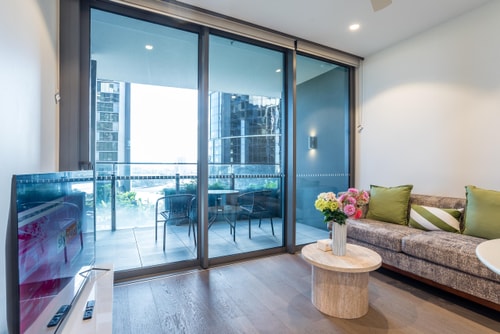 Resort-Style CBD 1-BR | Walk to All + River Glance 5 Serain Residences